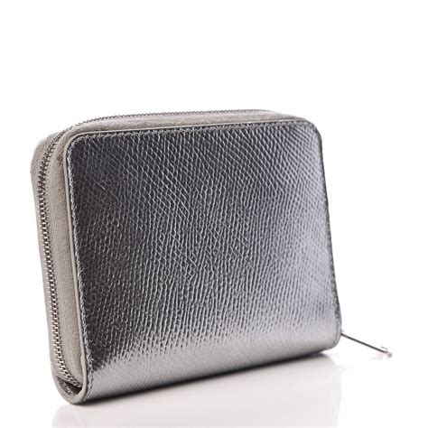 Compact zipped wallet in laminated grained calfskin 